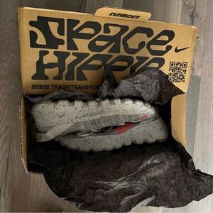 Women’s Nike Space Hippie 04